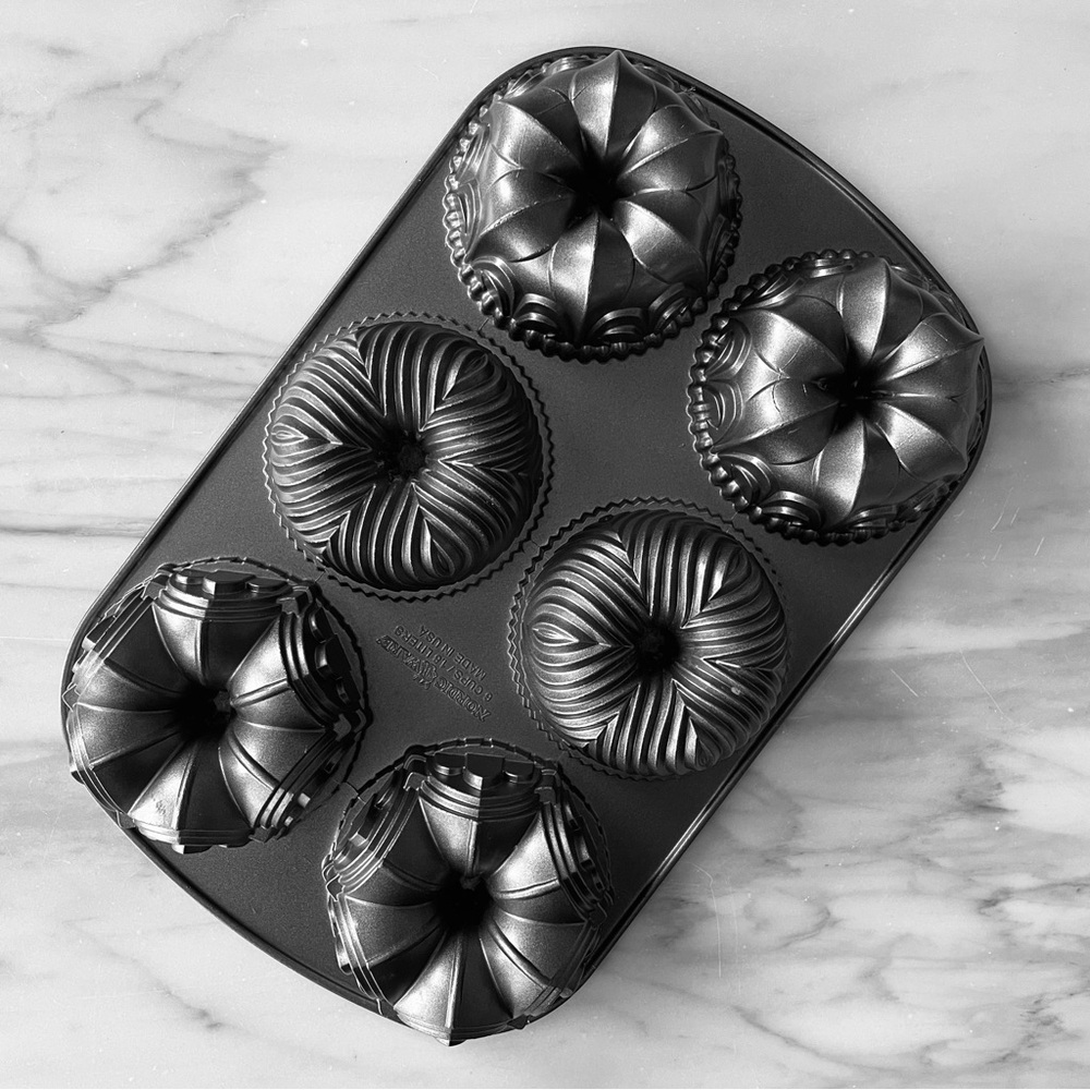 Nordic Ware•6-Cavity Bundtlette Pan (1-cup each)~3 Shapes•Heavy Cast Aluminum🌼